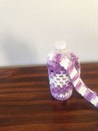 Crochet water bottle carrier, crochet bottle holder in shades of purple N3