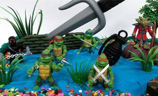Teenage Mutant Ninja Turtles 17 Piece Birthday Cake Topper Set Featuring Sensei Splinter, Donatello, Leonardo,... N4