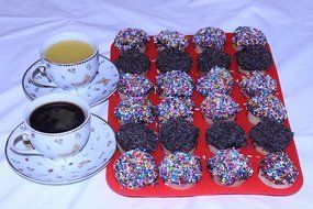 Cheff 12 Cup Muffin Bake Pan Silicon Cupcake Mold (12 Cup &amp; 24 Cup) N10
