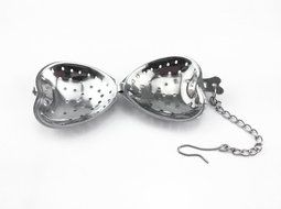 Yueton 2pcs Stainless Steel Heart Shape Tea Infuser Strainer with Chain / Spoon Handle N3