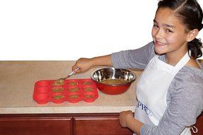 SiliPro Silicone Muffin Pan, 12 Cups N3