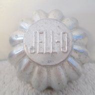 7 Original Jell-o 1930&#039;s Single Serve Fluted Vintage Tin Ware Molds 3 &quot; wide and 2 3/4 &quot; deep N7