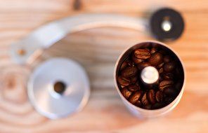 Best Consistent Grind Manual Ceramic Burr Coffee Grinder Stainless Steel With Adjustable Ceramic Burr For Precise... N6