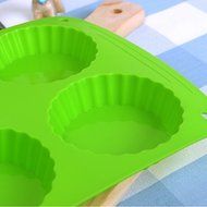 Webake 6-Cavity Cake Mold for Homemade Tart, Bundt, Cheesecake, Pudding, Jello, and More N13