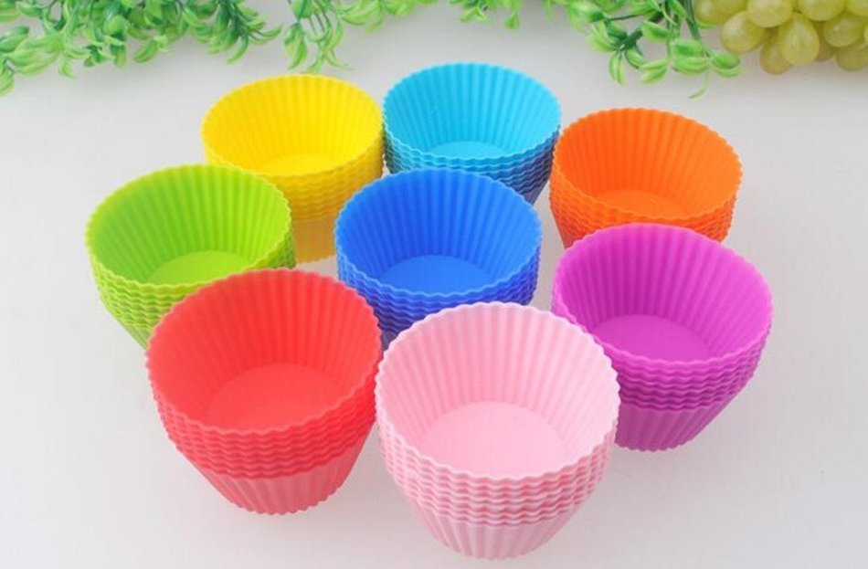 26-Pack Reusable Silicone Baking Cups Cake Molds (26) N3