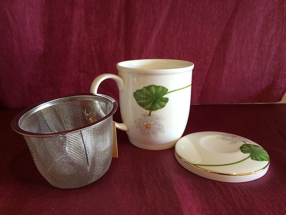 Tea Mug with Infuser and Lid, 10 oz., "Lotus" N2