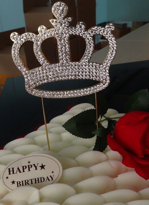 Yacanna Gold Crown Cake Toppers, Crystal Princess