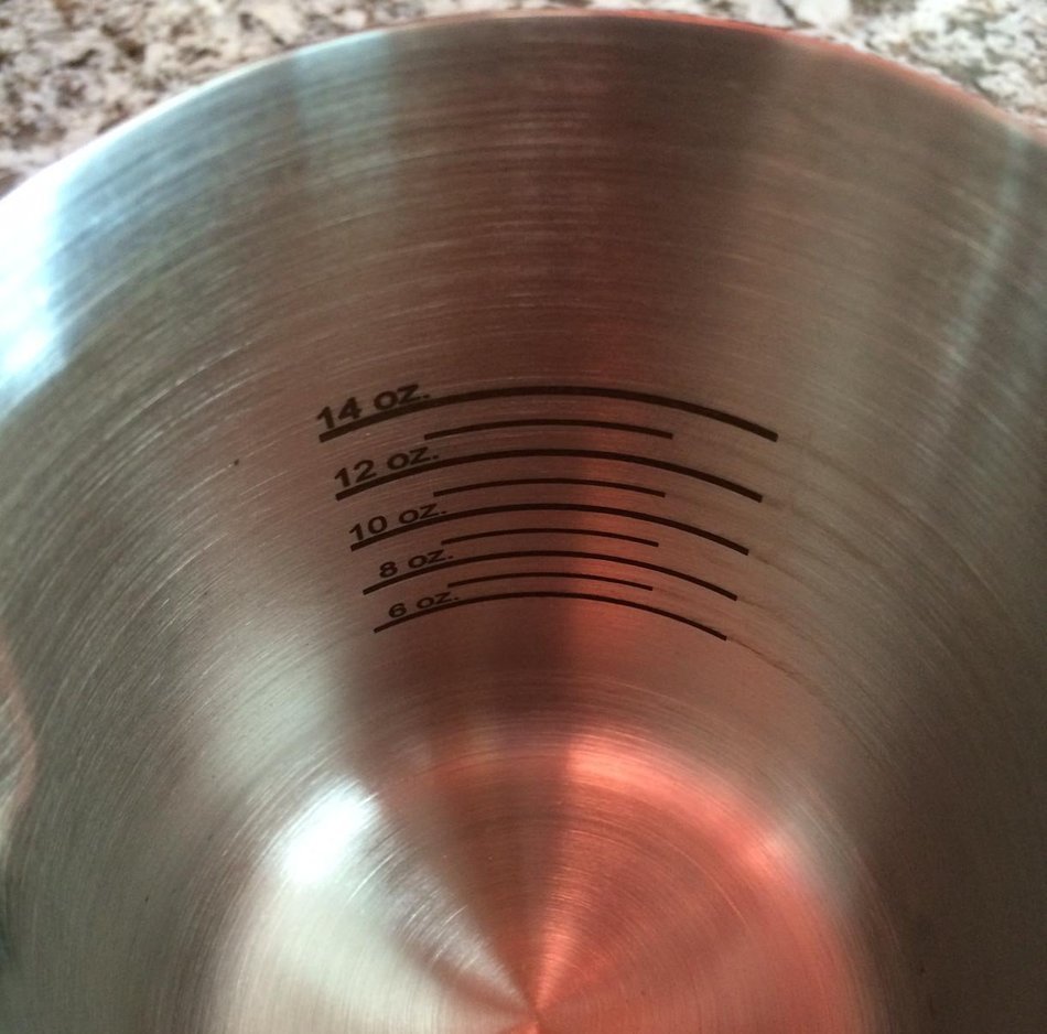 33 oz Stainless Steel Frothing Pitcher with Graduated Interior Markings N8