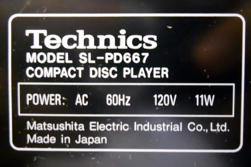 Technics Compact Disc Changer SL - PD667 N2
