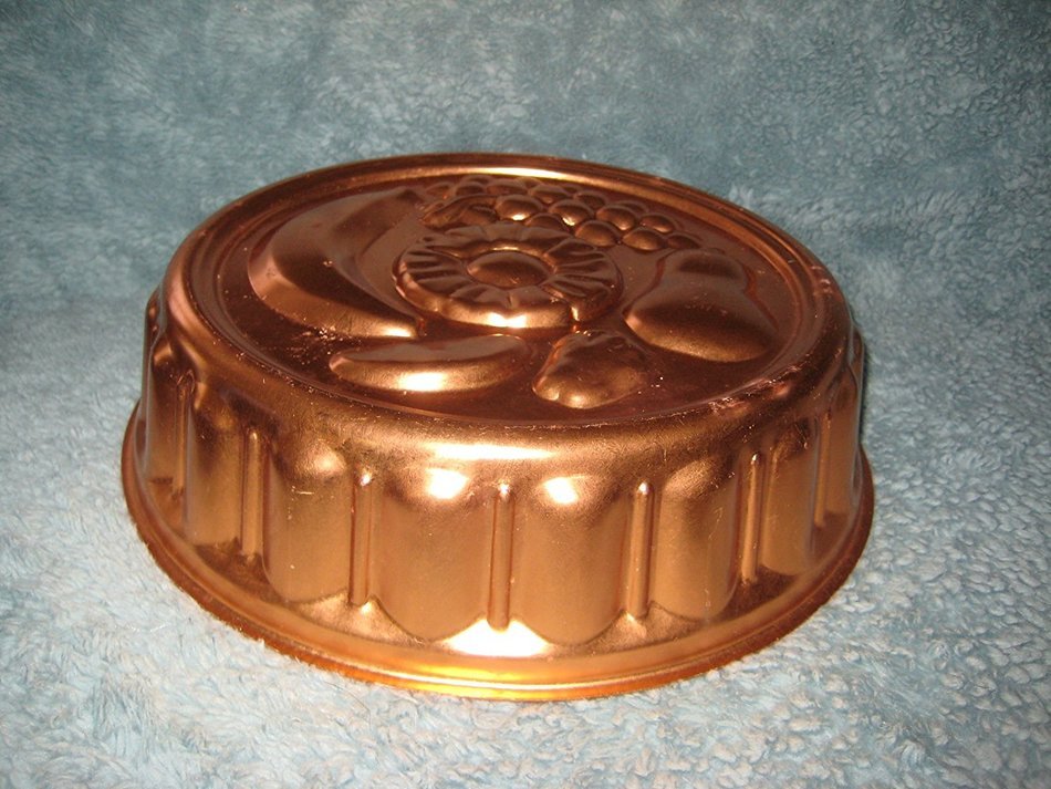 Vintage Coppertone Copper Tone FRUIT PATTERN 10 x 2 1/2 Inch Jell-o Mold / Cake Baking Pan / Wall Plaque N3