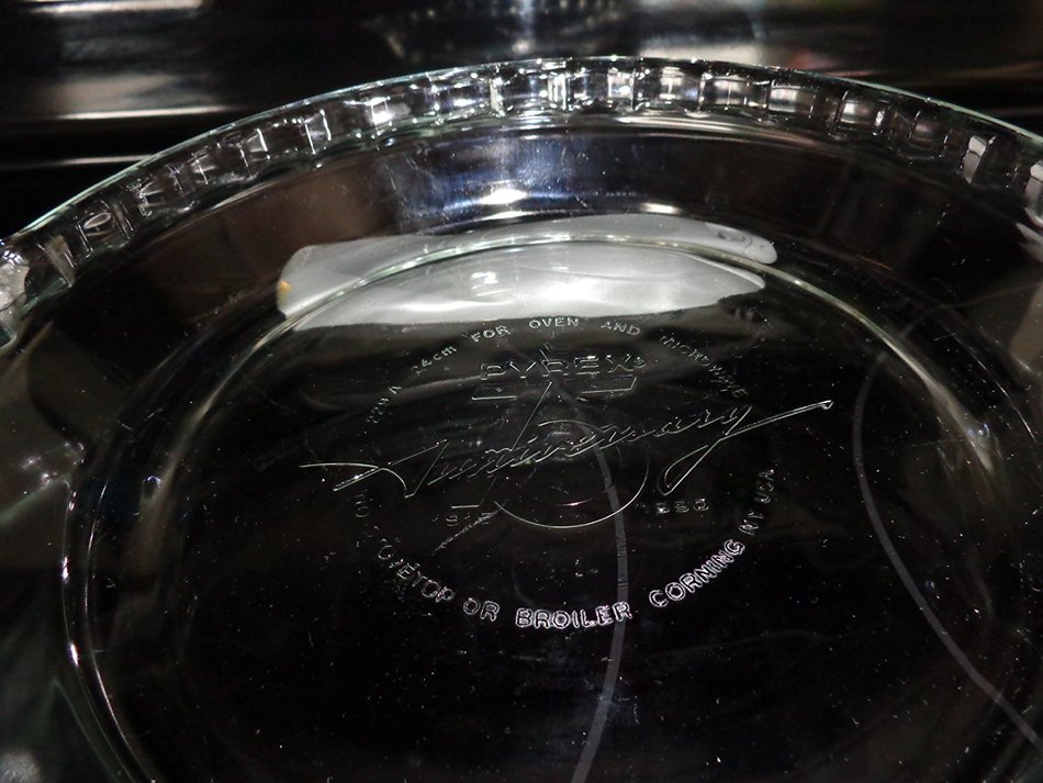 Pyrex 75th Anniversary Pie Plate N2
