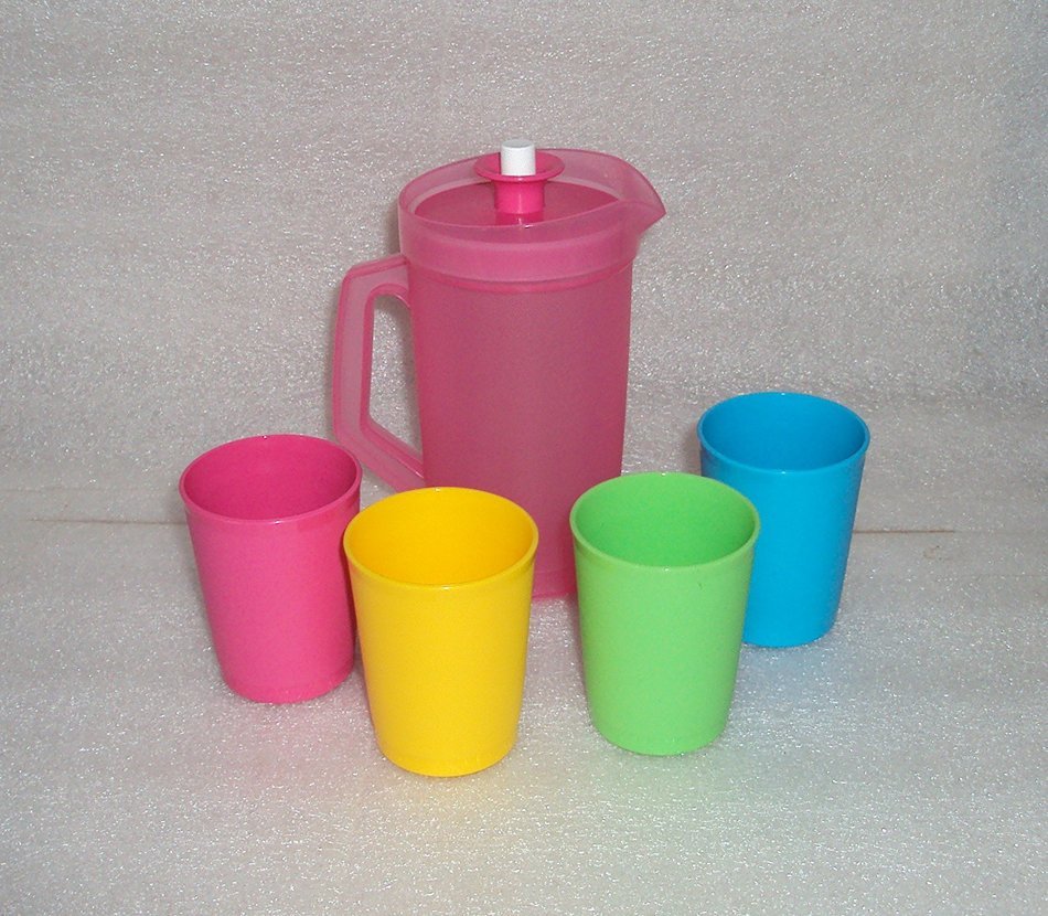 Tupperware Mini Serve It Pitcher and Tumblers Set, Tropical Colors
