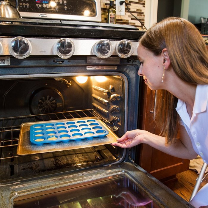 Bessmate Silicone Muffin Pan -12 Cups Blue Mold & Baking Tray- Reusable, Non-Stick Bakeware For Cupcakes and Cakes... N7