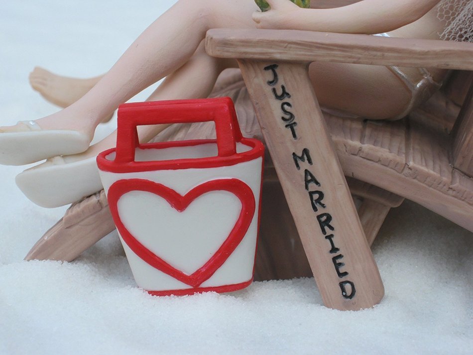 Beach Wedding Cake Topper with Chairs by Magical Day N4