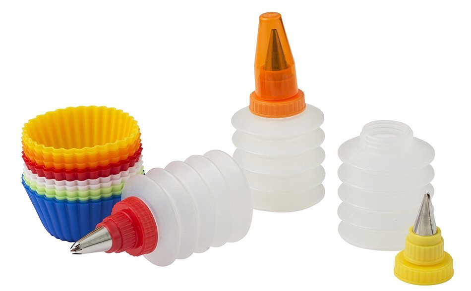 Aroma Bakeware Cupcake Decorating Icing Kit with 12 Cupcake Cups