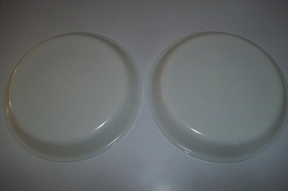 Pair of 309 White Pyrex 9" Pie Plates
