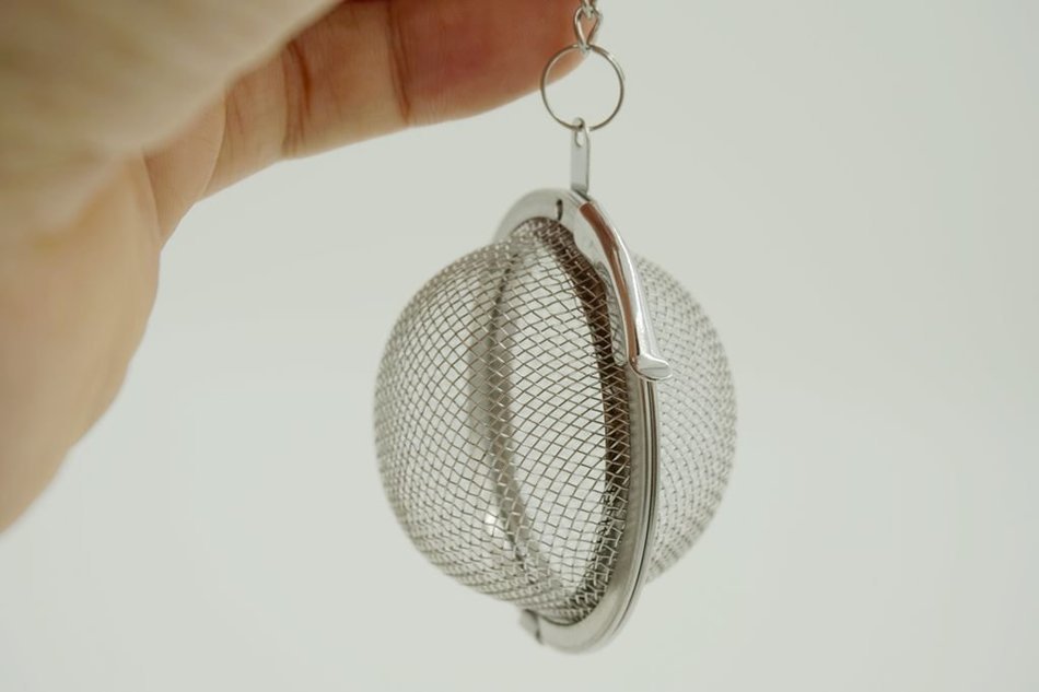 Sunreek&trade;New Stainless Steel Mesh Tea Balls -Quality Stainless Steel - Durable and Rust Resistant(Pack of 8) N2