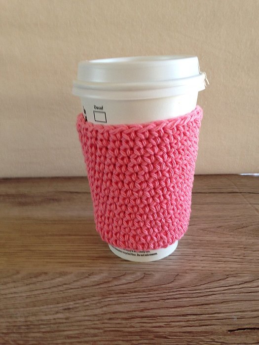 Crochet cup cozy, coffee cup sleeve, reusable coffee sleeve, coffee cup cozy in strawberry pink