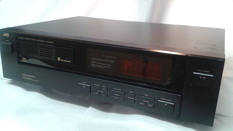 Vintage JVC XL-M301BK Automatic Compact Disc Changer with Ejectable Magazine CD Player Manufactured in Japan 1989 N4