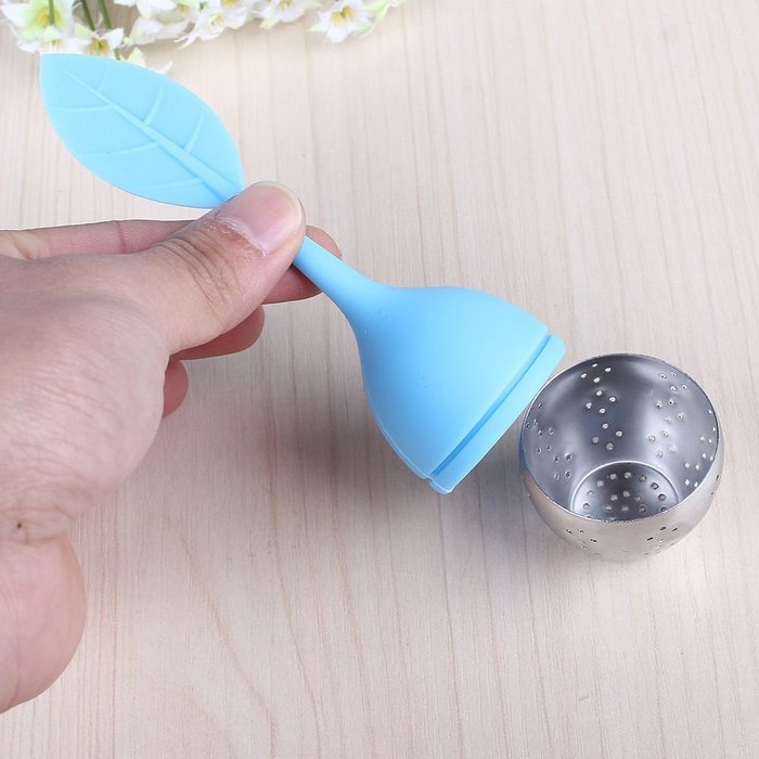 WICOO Silicone & Stainless Leaf Tea Strainer Teaspoon Infuser Ball Spice Filter (red) N8