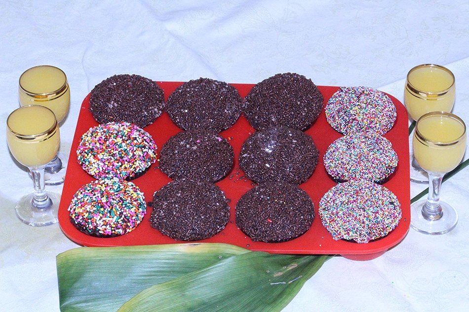Cheff 12 Cup Muffin Bake Pan Silicon Cupcake Mold (12 Cup & 24 Cup) N8
