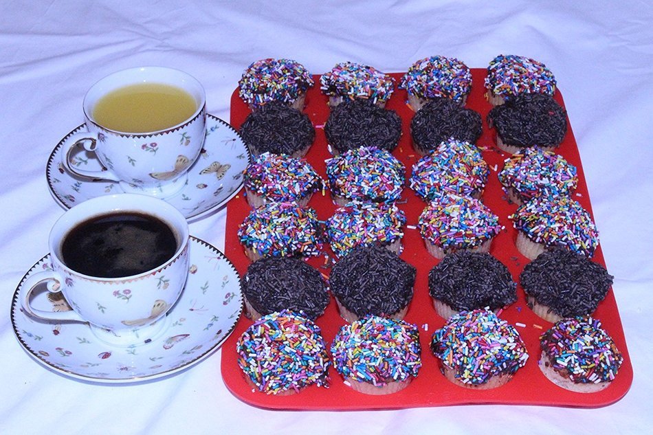 Cheff 12 Cup Muffin Bake Pan Silicon Cupcake Mold (12 Cup & 24 Cup) N10