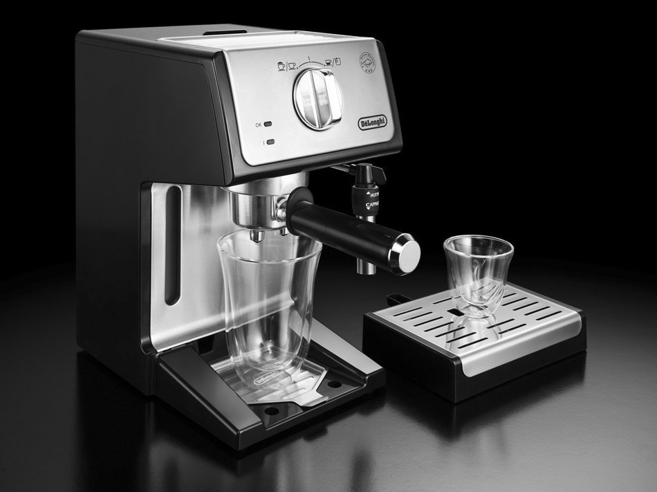 De'Longhi ECP3420 15" Bar Pump Espresso and Cappuccino Machine, Black N4