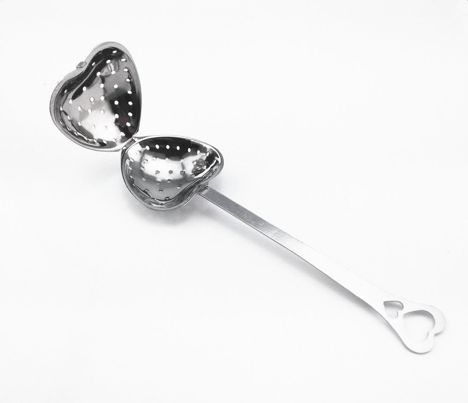 Yueton 2pcs Stainless Steel Heart Shape Tea Infuser Strainer with Chain / Spoon Handle N2