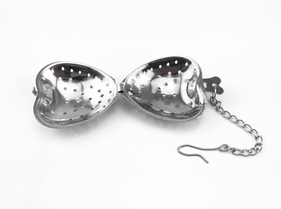 Yueton 2pcs Stainless Steel Heart Shape Tea Infuser Strainer with Chain / Spoon Handle N3