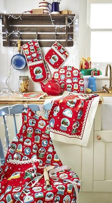 Ulster Weavers Snow Globes Tea Cosy