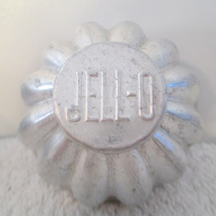 7 Original Jell-o 1930's Single Serve Fluted Vintage Tin Ware Molds 3 " wide and 2 3/4 " deep N7