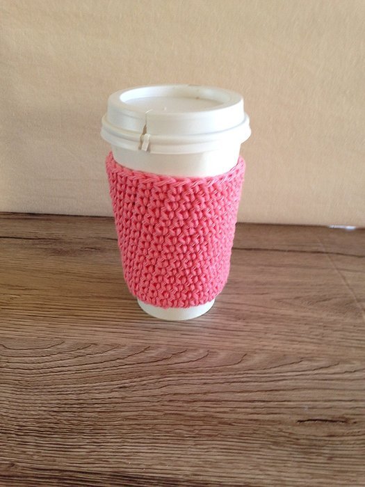 Crochet cup cozy, coffee cup sleeve, reusable coffee sleeve, coffee cup cozy in strawberry pink N2