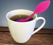 Tongzuo Silicone Loose Leaf Tea Infuser Strainer with Resting Coaster (Red, Blue, Green and Pink Optional) (2,... N29