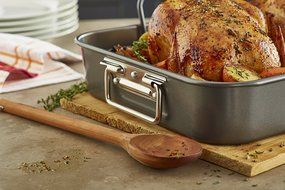 KitchenAid KitchenAid KBNSO16RP 16" Aluminized Steel Roaster with Rack - Nonstick N6