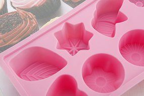 QooWare 8-Cavity Leaf Series 100% Silicone Baking Mold&ndash; Rust Resistant, Odorless, Non-Teflon Bakeware(pack of 2) N7