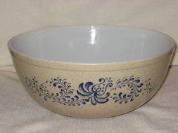 1970's Pyrex Homestead 4 Quart Mixing Batter Bowl #404
