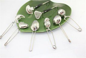 Scheppend Cute Shape Stainless Steel Portable Tea Ball Strainers,1.6 inches,Pineapple N7