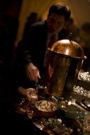 Sertodo Arcadia Beverage Urn, 13 Quart Capacity, Hammered Copper N2