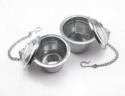 yueton 2pcs Stainless Steel Loose Leaf Tea Fine Mesh Infuser Strainer with Extended Chain N6