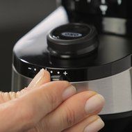 OXO On Conical Burr Coffee Grinder with Intelligent Dosing Scale N10