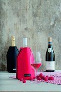 Le Creuset Wine Cooler Sleeve, Purple N2