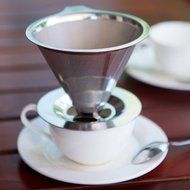 Xcellent Global Pour Over Coffee Dripper Stainless Steel Double Layer Mesh Filter Stand Paperless HG135 N5