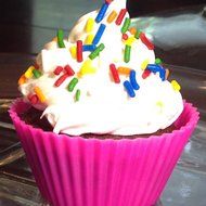 Unicook 12-Pack Silicone Baking Cups Cupcake Molds Pastry Stand Cupcake Liners Silicone Muffin Cups,6 Vibrant... N5