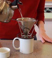 Pour Over Stainless Steel Coffee Dripper-4 Cup Drip Cone Best Reusable Manual Pourover Paperless Dripper Brewer... N9