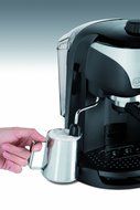 De'Longhi EC220b 15-Bar Pump Driven Espresso Maker N6