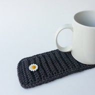 Coffee Mug Cozy Grey with Flower Button N3