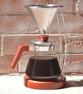 GROSCHE Frankfurt Pour Over Coffee Maker System with Reusable Filter and Coffee Server. 600ml/20.3 fl. oz N2