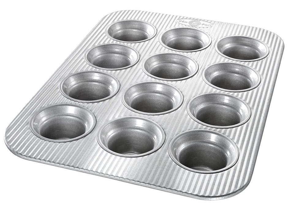 USA Pan Bakeware Aluminized Steel Crown Muffin Pan, 12-Cup