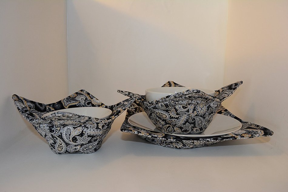 Microwave Bowl Cozies // Set of 3 // 1 Small Bowl Cozy // 1 Medium Bowl Cozy // 1 Dinner Plate Cozy // Paisley... N8
