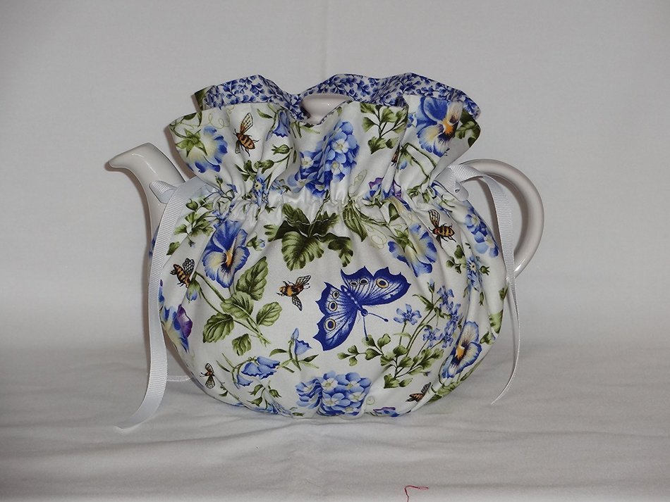Pretty Butterflies & Pansies 6 Cup Reversible Tea Pot Cozy